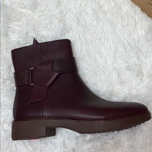 Brand new FitFlop LingonBerry Knot Boots size 7